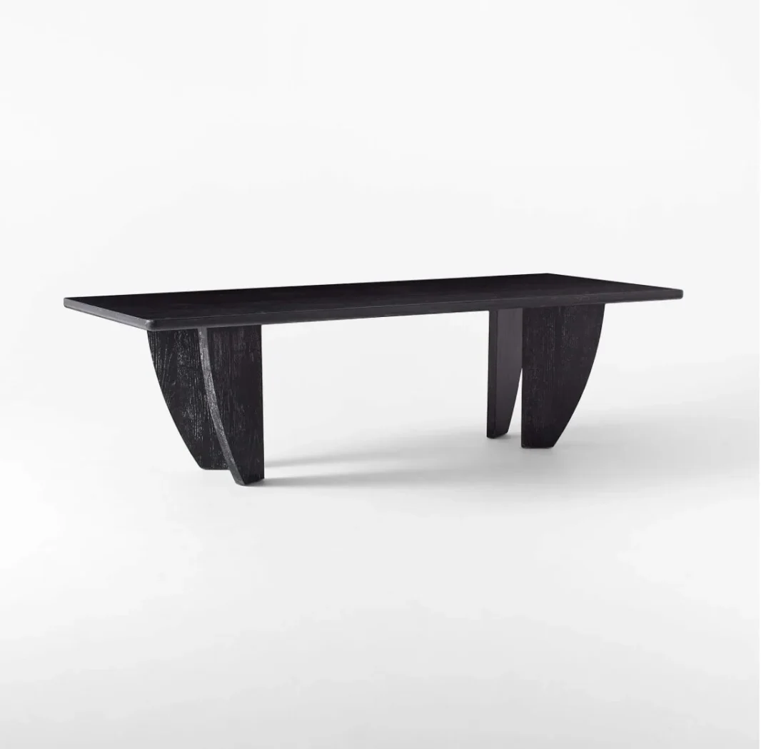 The TAJEMERAT Dining Table